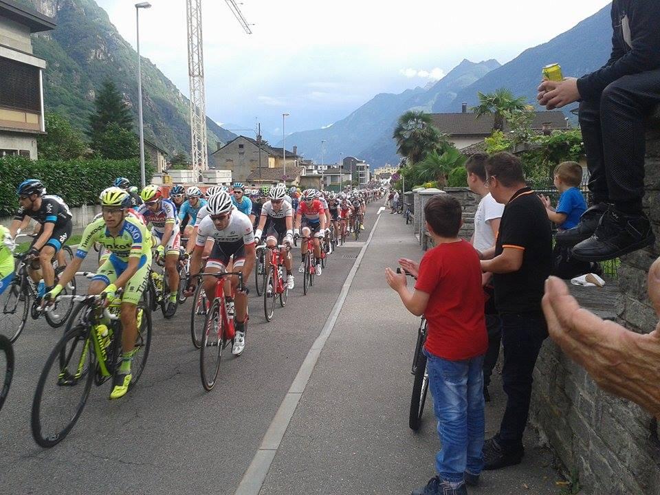 15062015_Tour de Suisse Ambri passaggio Biasca2